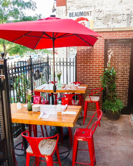 InnofChicago's tweet photo. @CafeBaBaReeba is Chicago's original tapas bar! Their patio dining is operating at 50% capacity- make your reservation today: 773-935-5000. They're also offering delivery, take-out, and curb-side pick-up!

📷: @cafebabareeba https://t.co/nJsDmgUitR