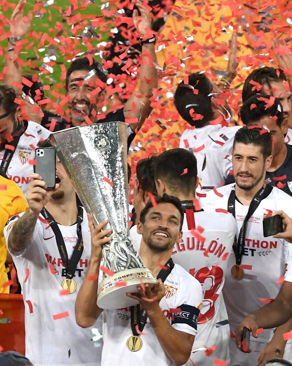 Sevilla, Inter'le karşı karşıya geldiği maçtan 3-2’lik galibiyetle ayrıldı

UEFA Avrupa Ligi finalinde Sevilla ve Inter, Köln’de karşı karşıya geldi.  #Final #İnter #Şampiyon #Sevilla #UEFAAvrupaLigi bit.ly/31mv6Jh