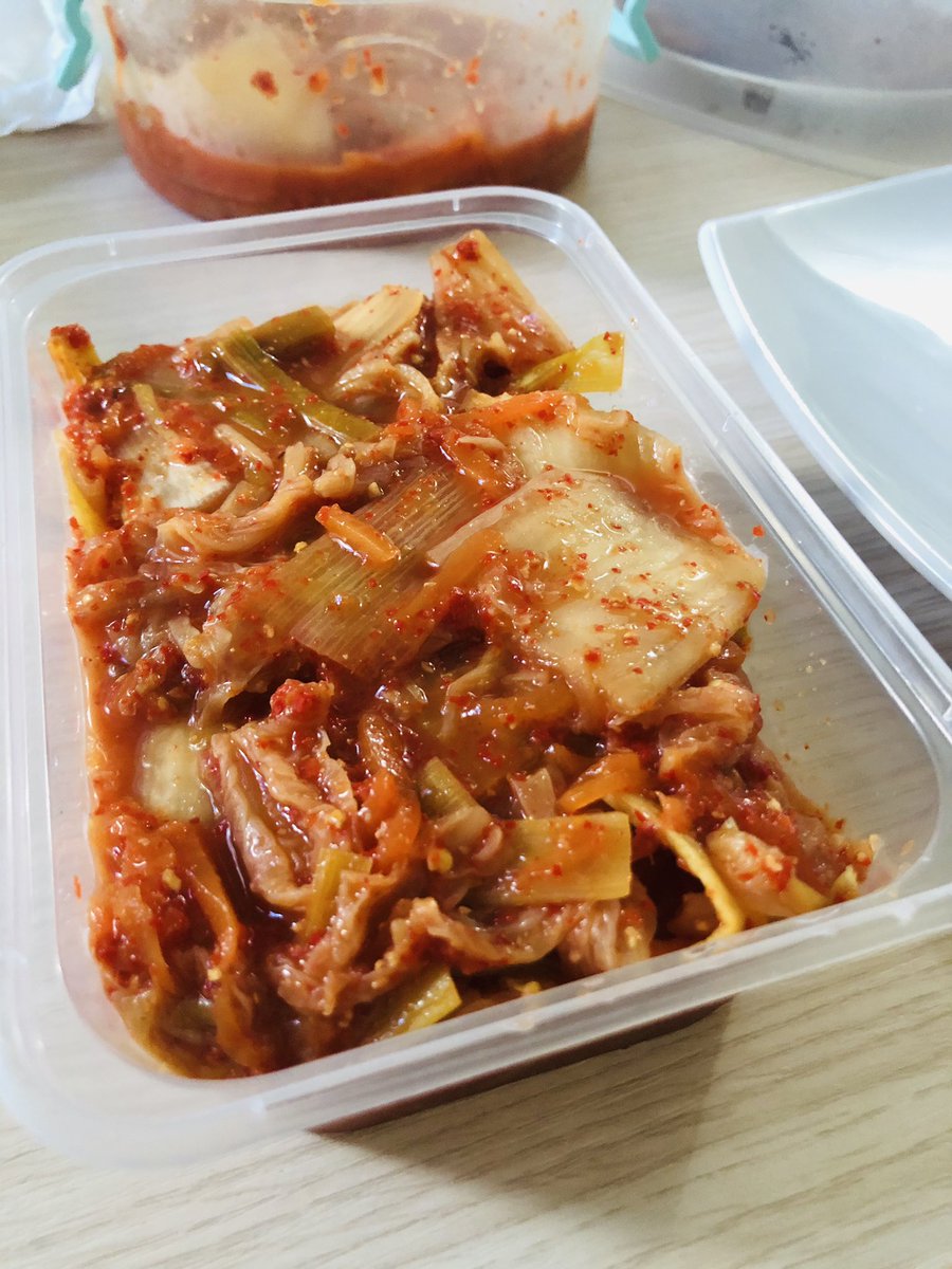 orientalsunmv's tweet image. HOT GIVEAWAY ALERT 🥳

Hi tweeps! Simply like &amp;amp; retweet this to win 500g tub of precious kimchi! We’ll announce the lucky winner tomorrow 18:00.

Cheers to 2 sunny months with y’all 🌞