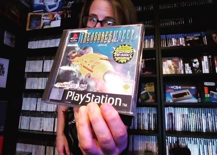RetroStation2's tweet photo. Toujours pour le FULLSET PS1 😊
#retrogaming #jeuxvideo #videogames #geek #fullsetps1 #fullset #ps1 #gamingroom #gaming #collection #retrogamer https://t.co/r3bC5gmLm5