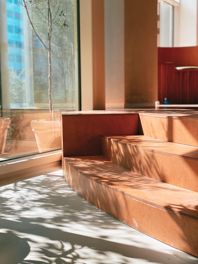 스토리지북앤필름 tweet media