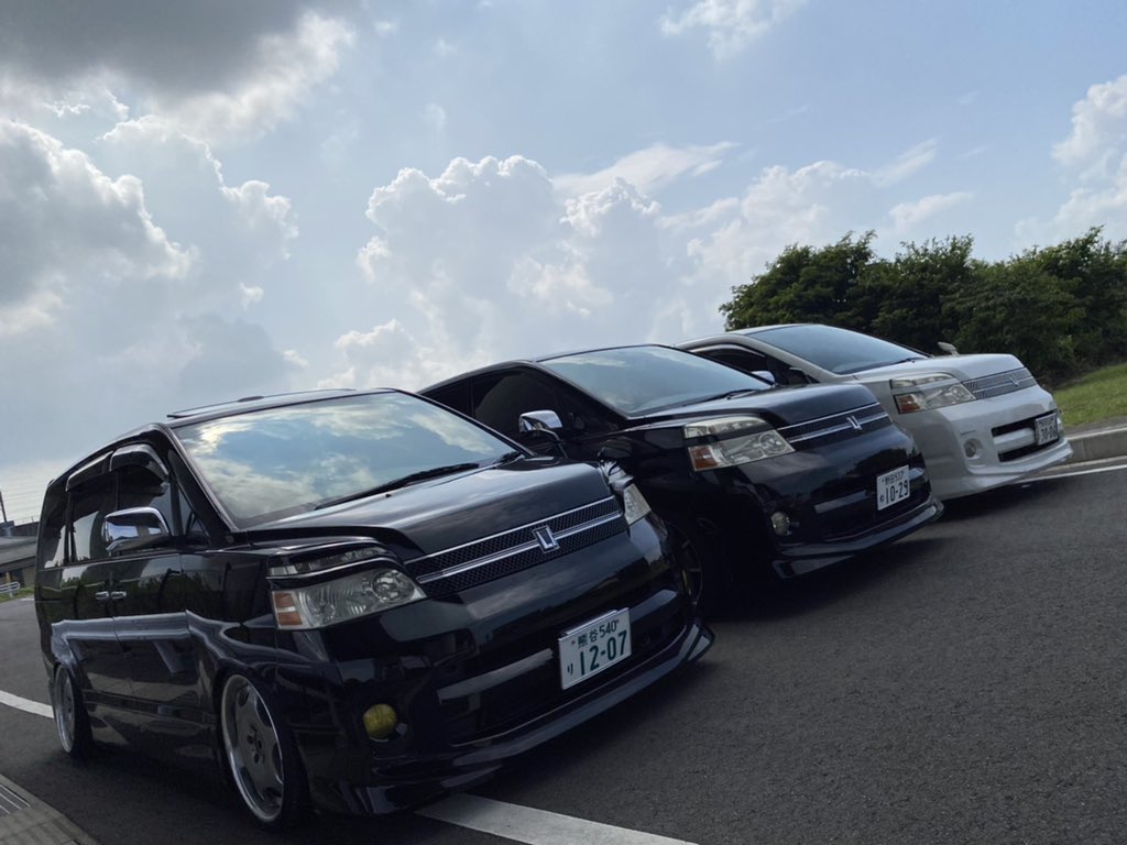 10ALPHARD__0024's tweet photo. お疲れ様でした!!
やっぱいつ見てもかっこよすぎる🤦♂️
また集まりましょ!!
#AZR60
#voxy60
#六零三人衆
#熊谷松戸所沢 https://t.co/CAVOMoAxQp