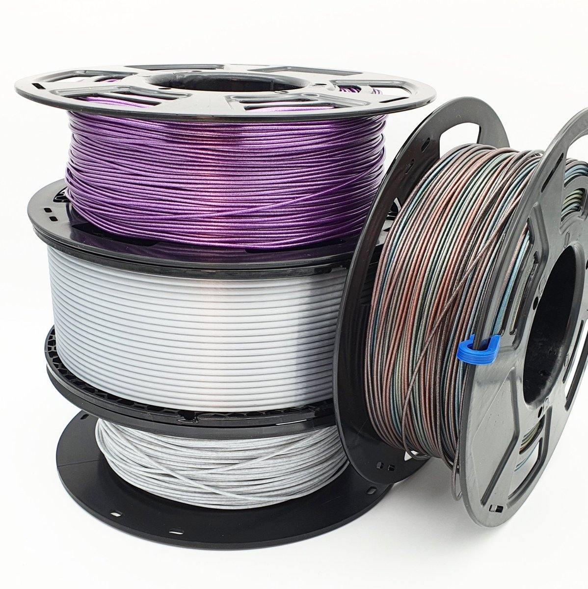 I made another spool bag - this time fully printed parts, no need for a sewing machine anymore. 😉

It's already available for my "Be the first to print" Tier Patrons and it's suitable for <a href="/Prusa3D/">Prusa3D</a> Prusament spools.

Oh, and you can also use it as secret storage box. 😁