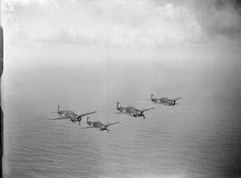 If one were inclined to stir, one could make a cheeky case that competitive speed/manoeuvrability, plus superior range & firepower gives the  @RoyalNavy a claim to have had the best fighter in the  #BattleOfBritain, but in truth the early Martlets lacked the necessary armour &...