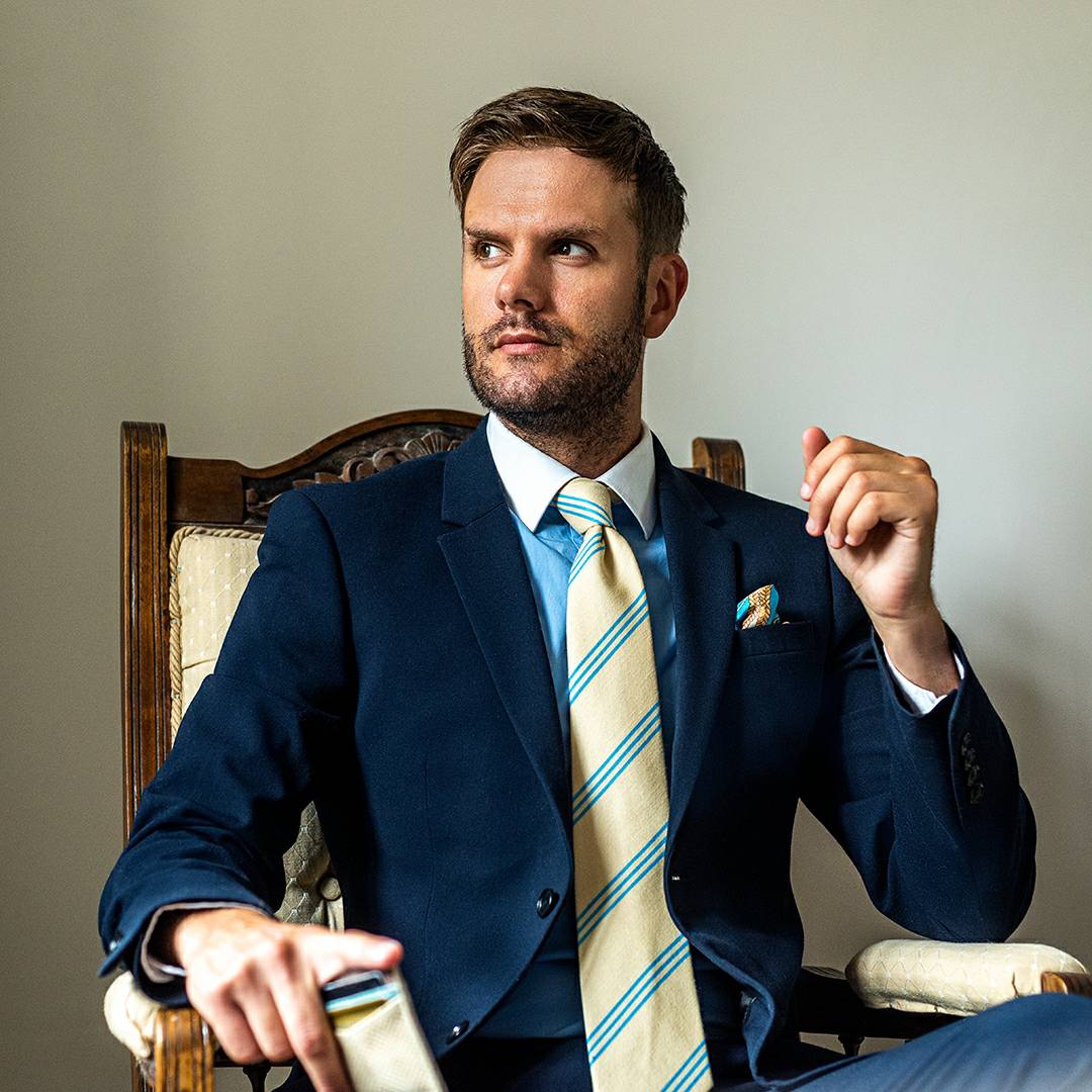 How much of an impression do you make? 

#mmst #subscriptionbox #gentlemen #suits #gent #suitandtie #menswear #style #styleinfluencer #ootd #sartorial #styling #fashionblogger #suitup #instapic #menswearblogger #mensfashion