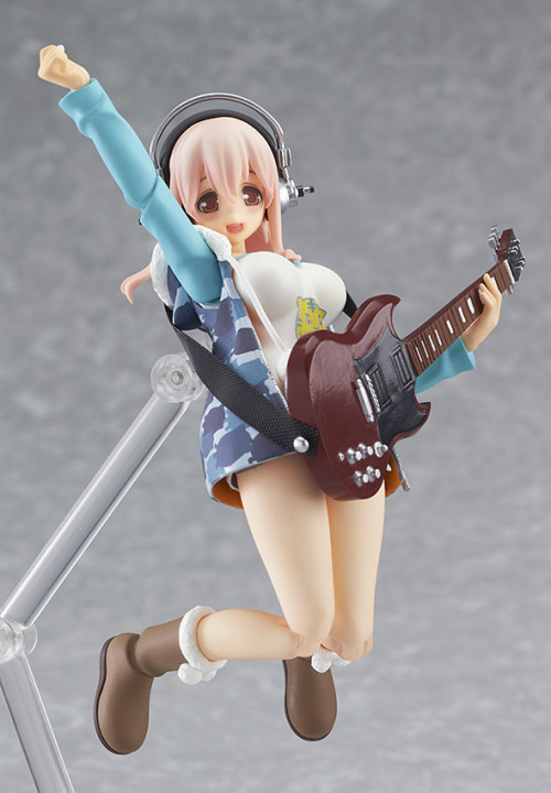 Koga Oogami as: This action figure with a guitar!