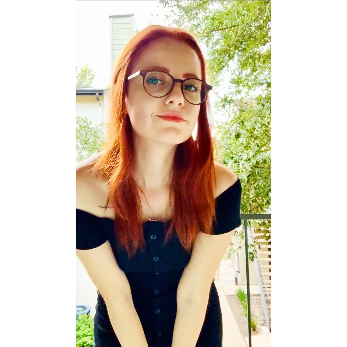 _alemania's tweet photo. Ayer otra vez me dieron muchas ganas de pintarme el cabello, así que saliendo del trabajo fui a Sally’s y después de muchas horas y gracias a las instrucciones de @michellerikson y la ayuda de @Aa_rn  este es el resultado. https://t.co/UIsIzT2K4Z
