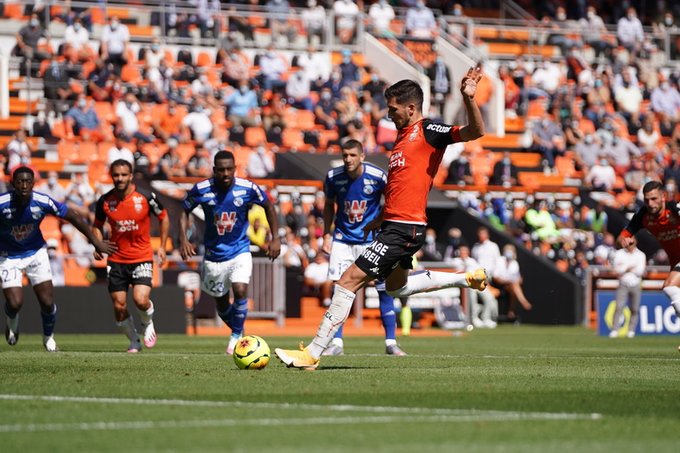 Championnat de France de football LIGUE 1 -2020 -2021 - Page 2 EgHKU69XoAMiHoK?format=jpg&name=small