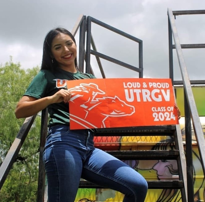 UTRGVadmissions's tweet photo. Welcome Frida! Classes start tomorrow! Woohoo! #ProudtoGoOrange https://t.co/d3vAzsqFms