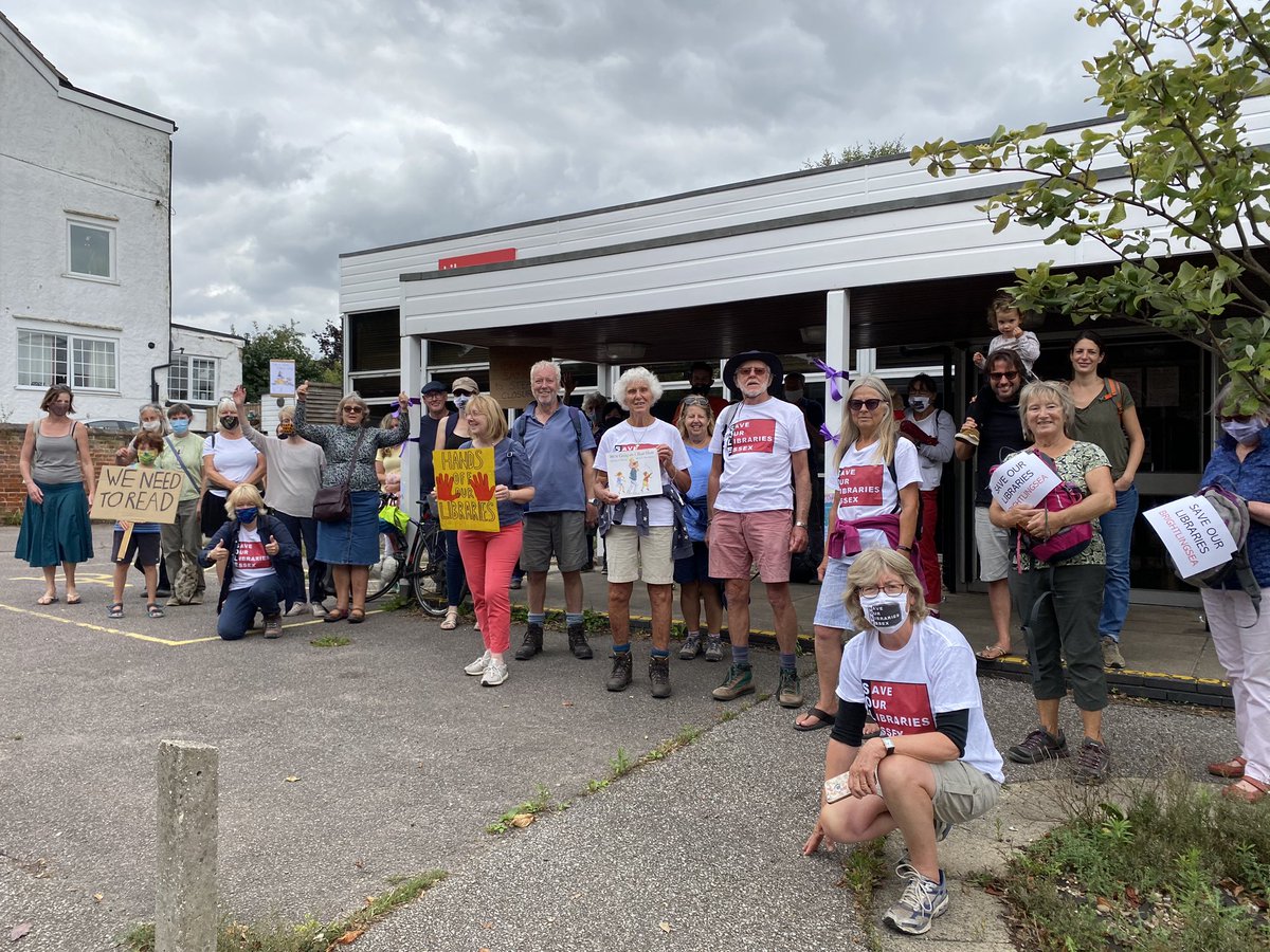 Handover of the baton from #Mersea to #Wivenhoe library lovers . Everyone loves @MichaelRosenYes ‘s We’re Going on a Bear Hunt! We’re taking it to #Colchester Library next!  #saveOurLibraries #SaveOurStaff #MarchForLibraries @TheGazette @alisonflood @GuardianBooks