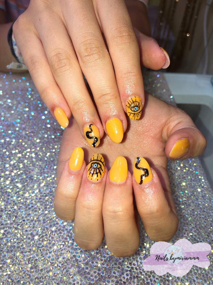 miriamleon00's tweet photo. Hace nada acabé la academia y ya tengo mi titulo de técnica manicurista en uñas esculpidas, tengo unos precios asequibles🌞
Si os interesa recojo citas por md de instagram o md de aquí 
Ig: nails.bymiriammm 
 Si no compartiendo me hacéis un favor enorme🥺 
¡ Muchísimas gracias!🤍 https://t.co/JR7ALFOO8z