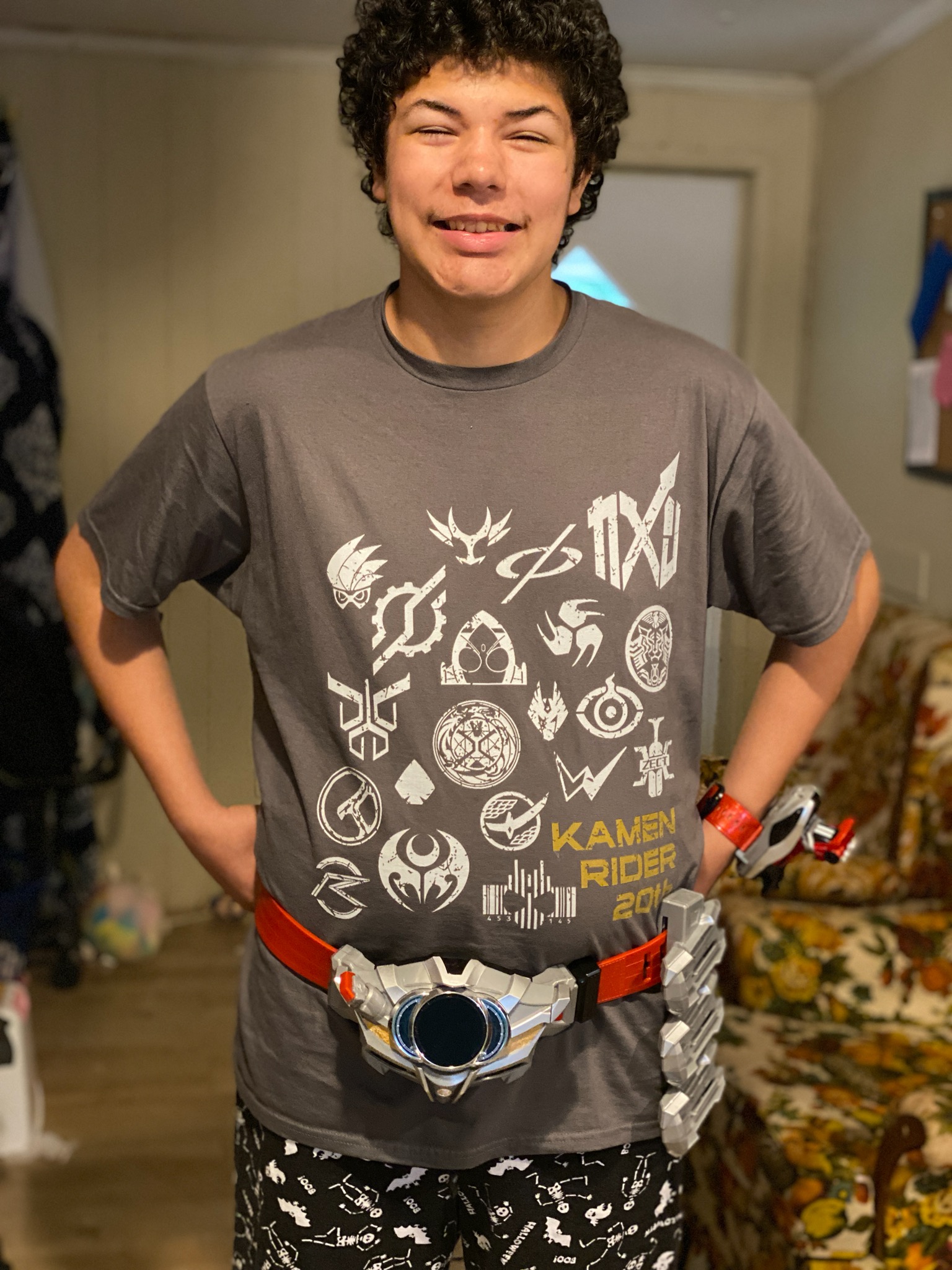 The nephew has also been introducing his friends to #KamenRider and they seem to dig it. And apparently he refuses to stop wearing Belt-san. My sister is annoyed by this. It's a win-win. #AllYouNeedIsDrive #ButIWouldStillLoveMoreMerchAnyway #PleaseBandai #Plandai https://t.co/unmnj6fZsg