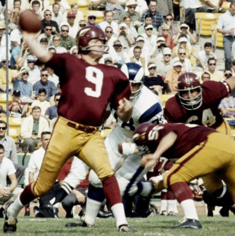 Happy birthday to Hall of Famer Sonny Jurgensen 
