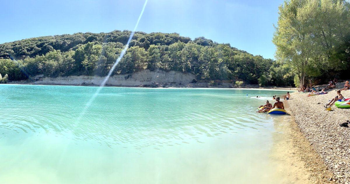 Les eaux turquoises du lac du Verdon... Paysage exceptionnel! #lacduverdon #paysagemagnifique #gorgesduverdon