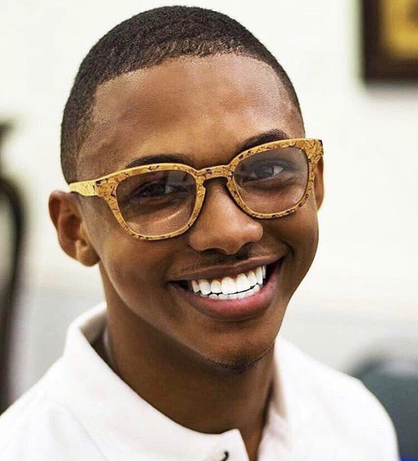AubynBrands's tweet photo. See the world through “MERLOT CORK”. 👓
.
.
#AubynDistributors #HernysWoodJamaica
#QualityAtItsFinest
#Ecofriendly #Frames #WineCork #NaturalMaterials https://t.co/Nz94A8wnRo