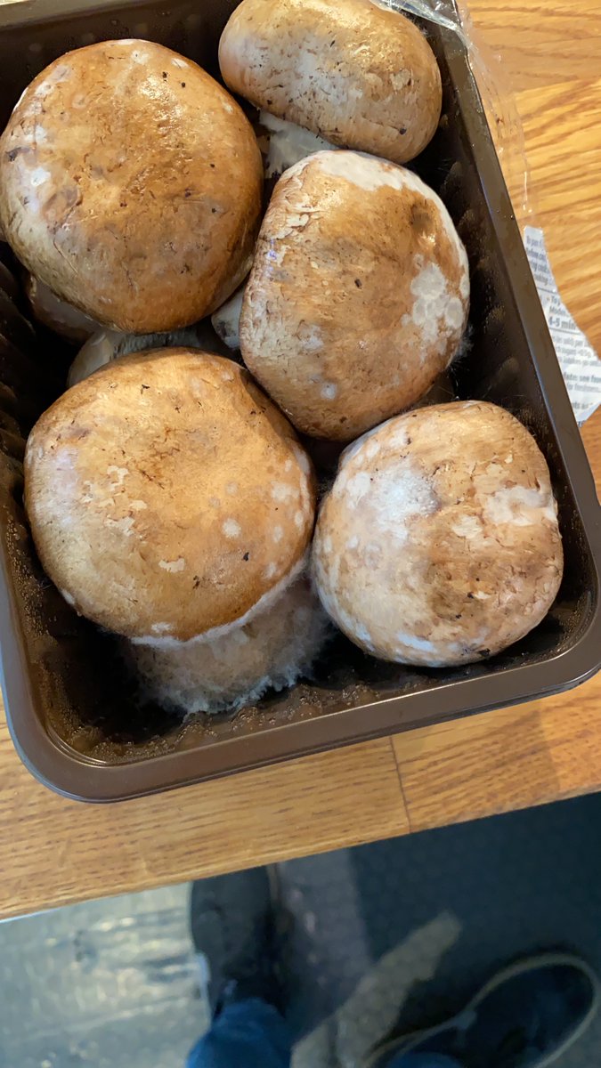 Kim Lawler tweet media