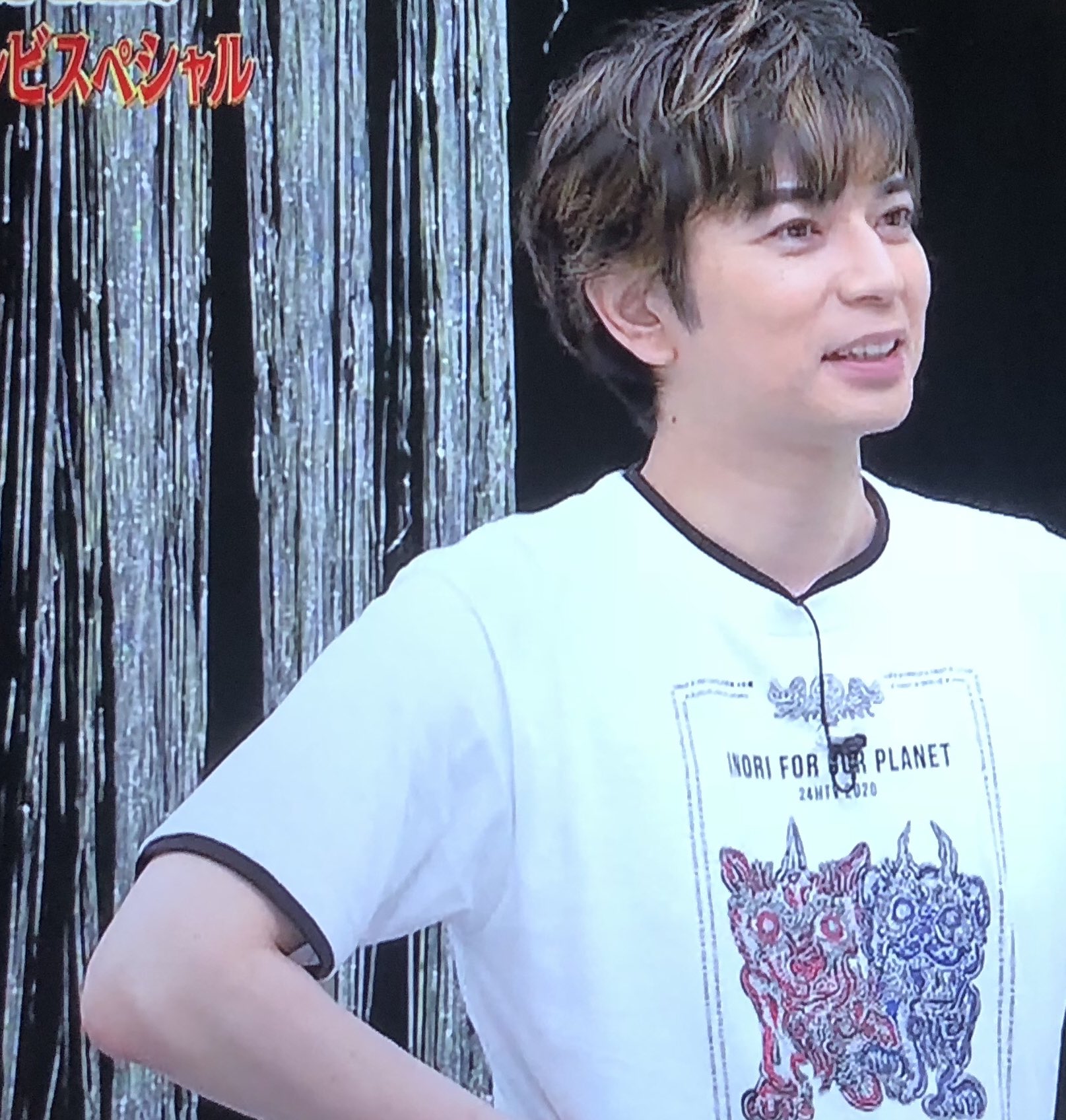 Twitter 上的 のんの 潤くんのtシャツ ２枚重ねじゃなくて 黒のパイピングしてあるんじゃないのかな 袖の中 白しか見えない T Co F5rqqixfmf Twitter