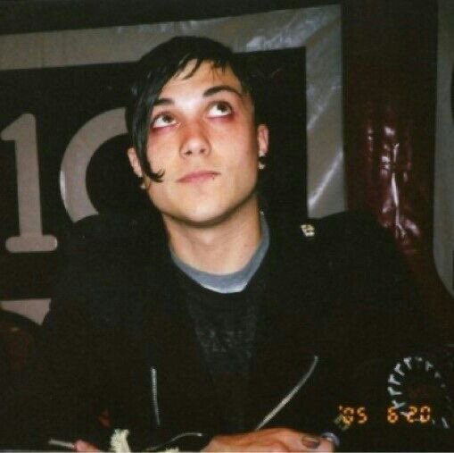 he is kinda gorgest as fuck though