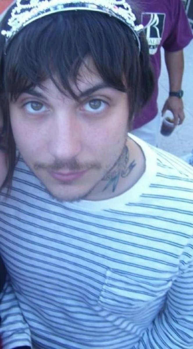he is kinda gorgest as fuck though