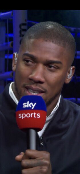 What was worse than #DillianWhyte knock out? Anthony Joshua’s hairline #aj #DillianWhyte #anthonyJoshua #hairline #wtf