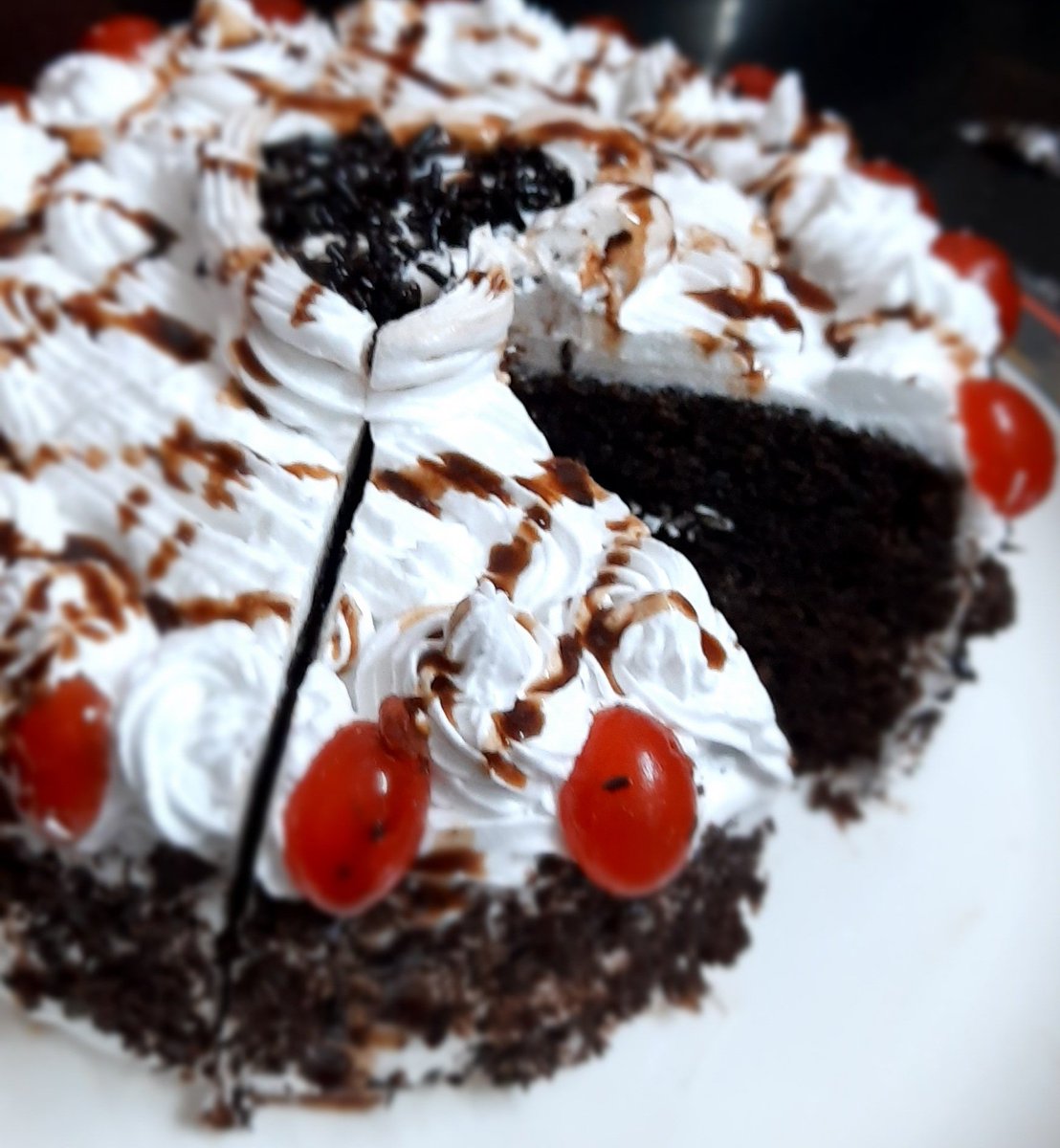 Delightful Black Forest Cake💖😋🤤

#cake #cakedecorating #blackforest #blackforestcake #baking #bakinglove #bake #bakewithlove #icing #cherry #chocolate #chocolatecake #dessert #desserts #food #foodphotography #cooking #delight #delightful #sweet