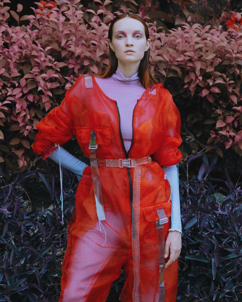 SchonMagazine's tweet image. Lady in red

schonmagazine.com/tremaine-siste…

photography + art direction. @_joeyleo_
fashion + production. @yannis_kyriazos
models.  @elenasartison @dmodelagency wearing @Angelica.Danaka
hair.  @yanniskyriazos using #LabelM @toniandguyworld
make up.… instagr.am/p/CEPKdrLi-pO/