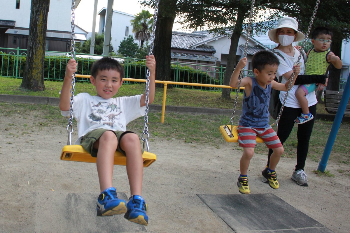 愛知の美人を撮るネ A Twitter マスク美人ママ 8 14 愛知県のとある公園 No 491 虫取りしていた 少年たち Aichi 愛知県 家族 公園 マスク美人 愛知の美人を撮るネ A Twitter マスク美人ママ 8 14 愛知県のとある公園 No 491 虫取りしていた 少年たち Aichi 愛知県 家族 公園 マスク美人