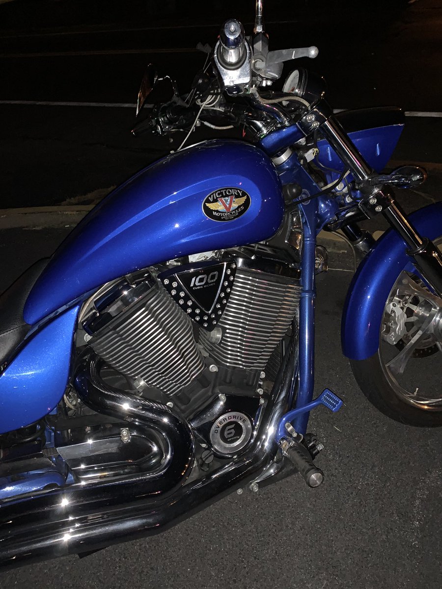 MaryHalsey6's tweet photo. Beautiful #VictoryMotorcycle 
My favorite color! 
#funkywhitesister #beamary #funkywhitesista #motorcycle https://t.co/loshptTttY