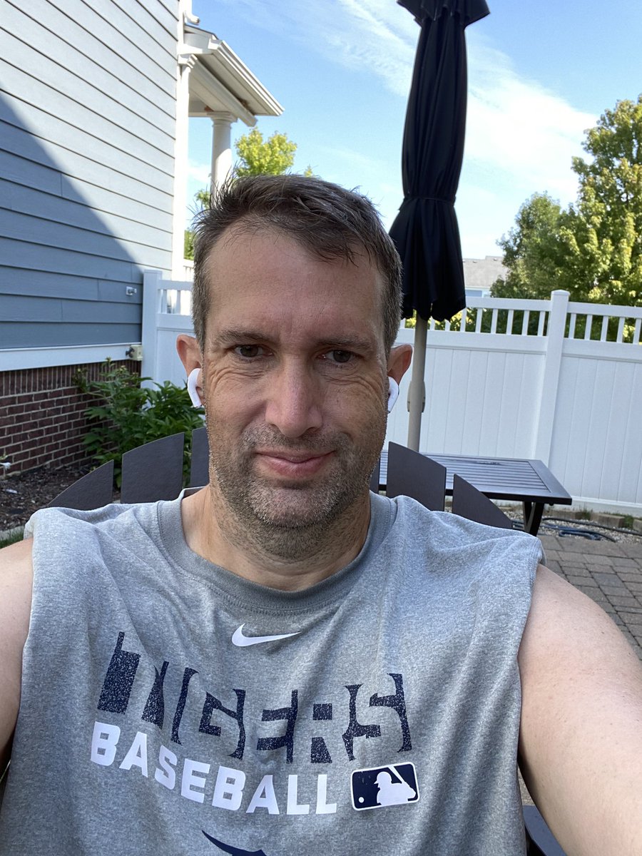 AndyGoBlue23's tweet photo. 5 mile walk this morning. Cooper was not impressed. Next time I’ll try 6 💪🤣 #NoDaysOff #WeightLossJourney #DisciplineNotMotivation https://t.co/Oe5Xf991bc