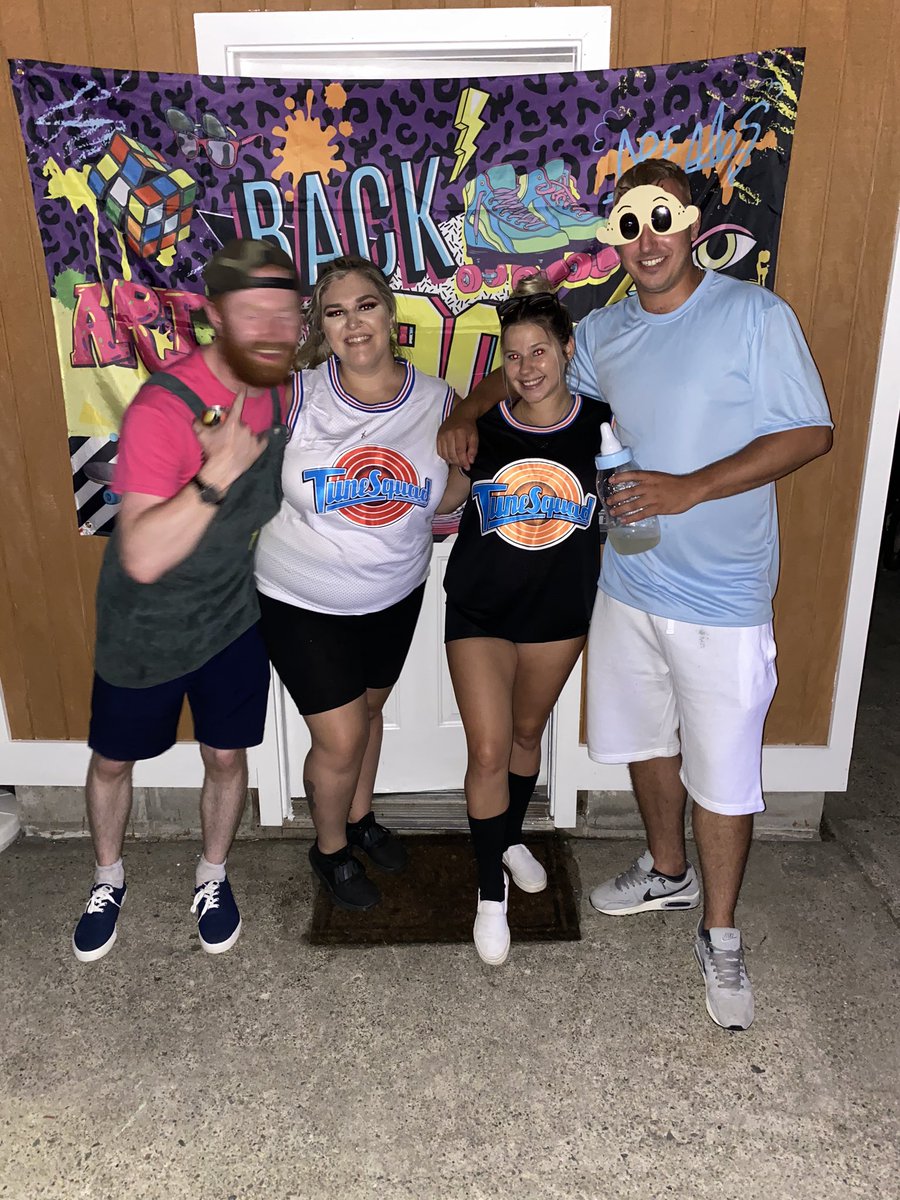 LittyLynds's tweet photo. 90’s Baby https://t.co/xZ9cu9zJnb