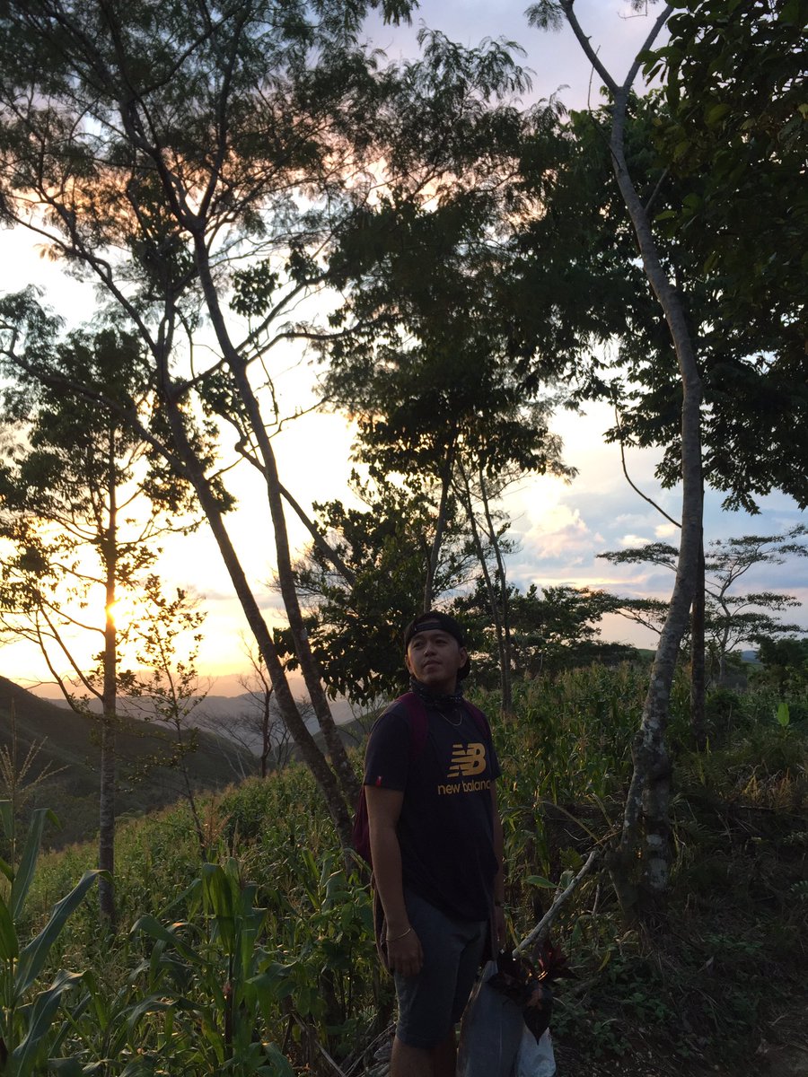 PapiGerger's tweet image. Kuyogi mi mangadto mi sa bukid 🍃