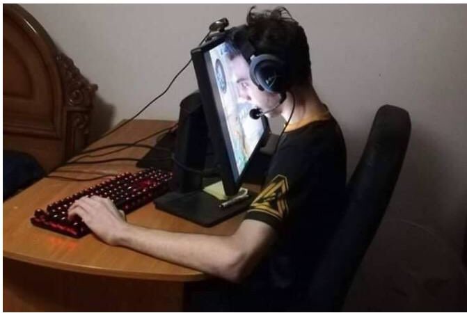 Liquid Mendo Dansgaming I Do It Because I Sit Very Close To My Monitor And Lean Into It So While It S Tilted Backwards It S Straight From My Pov And So