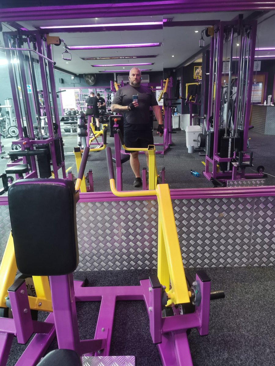 dragormite's tweet photo. Back on it after 5 months out and it couldn't come quick enough time to start lifting again 🦾 #oldguyscanlift https://t.co/XQRdfDYgt5