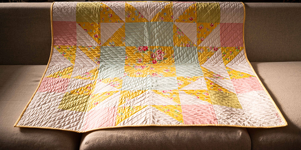 mycraftroom's tweet photo. #Sneakpeek on the completed #babyquilt for Baby Sara. Tomorrow you can read more about the #quiltproject and #patchworkworkshop on my #creativeblog. The #blogpost will go live at 3pm. Check out https://t.co/eoOpPXgXFp :-) https://t.co/tDY5kfoL8N