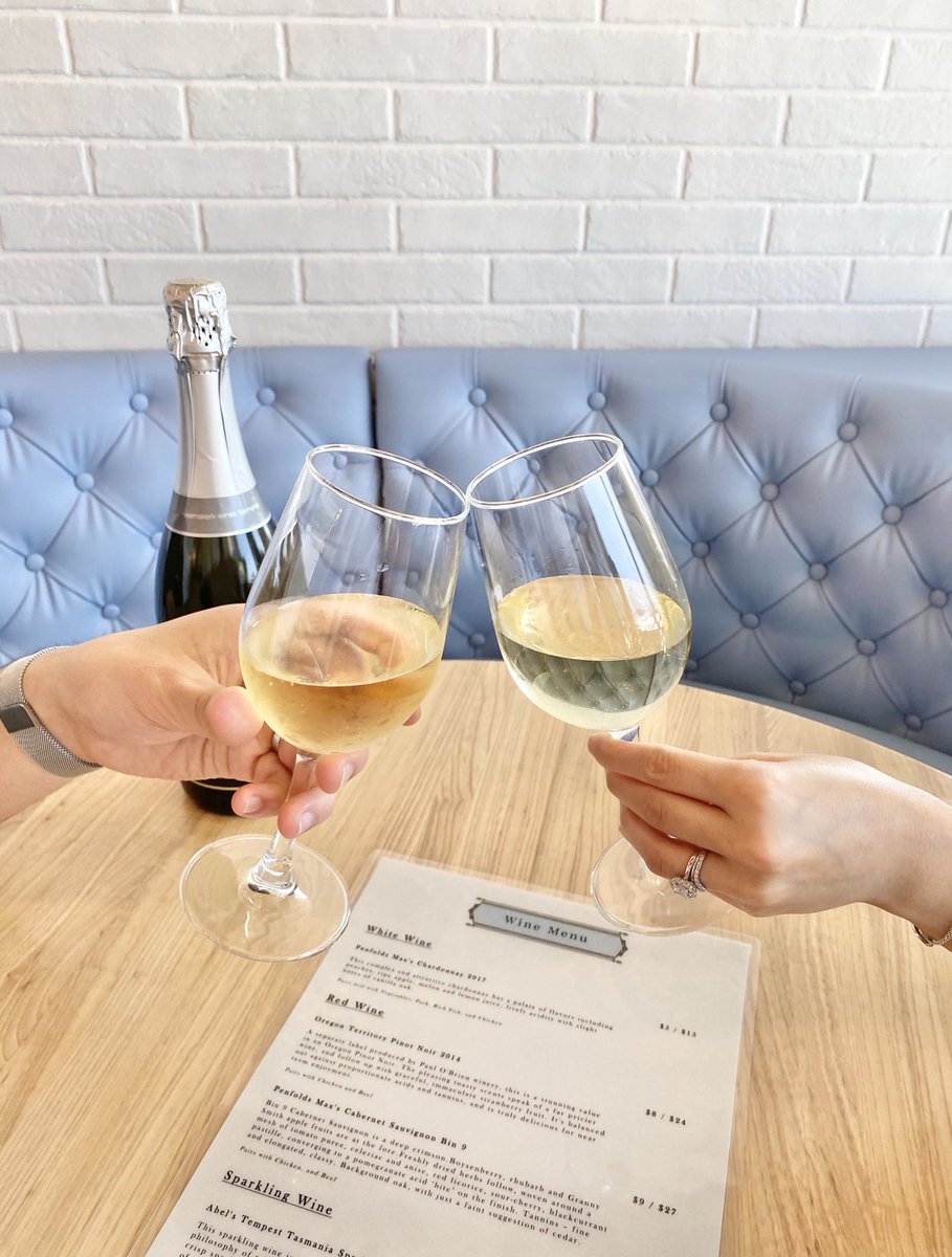 prg_texas's tweet photo. Hakuna Moscato ---> it means to drink more wine. What's your favorite #Moscato so we can look into adding it on our menu? Cheers🥂

#SundayMotivation #winelovers #Houston https://t.co/aDRnk3BE8d