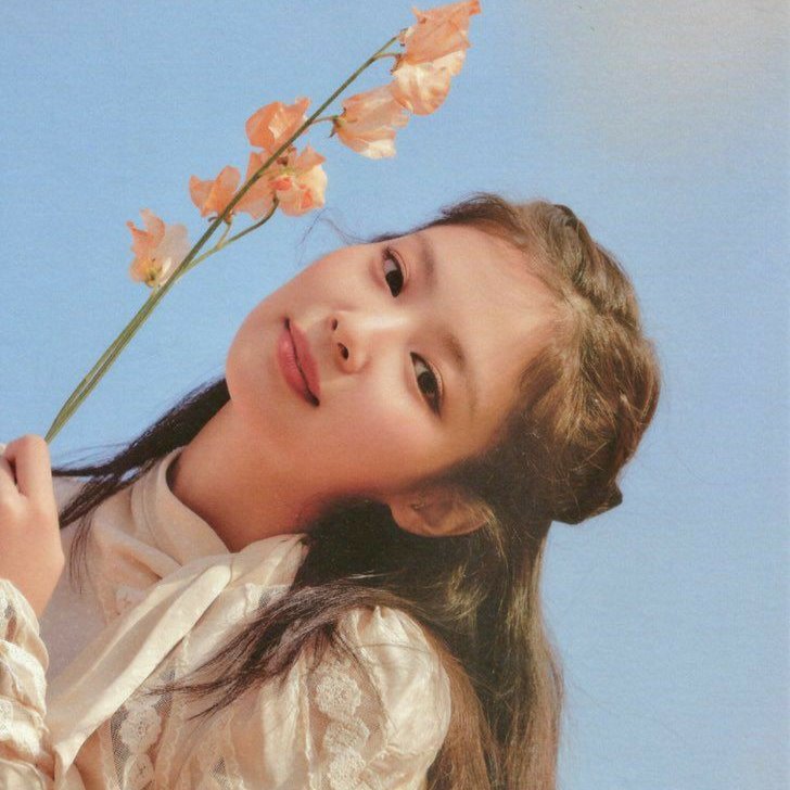 Jennier35580958's tweet photo. Trên thế giới này, một là Kim Jennie, hai là không ai khác. Trên thế giới này có muôn vạn con người , Kim Jennie lại là người con gái em yêu thương. Cô gái của em đã phải chịu đựng quá nhiều rồi. #ApologizeToJennie
#JENNIE https://t.co/xImHaCniKk