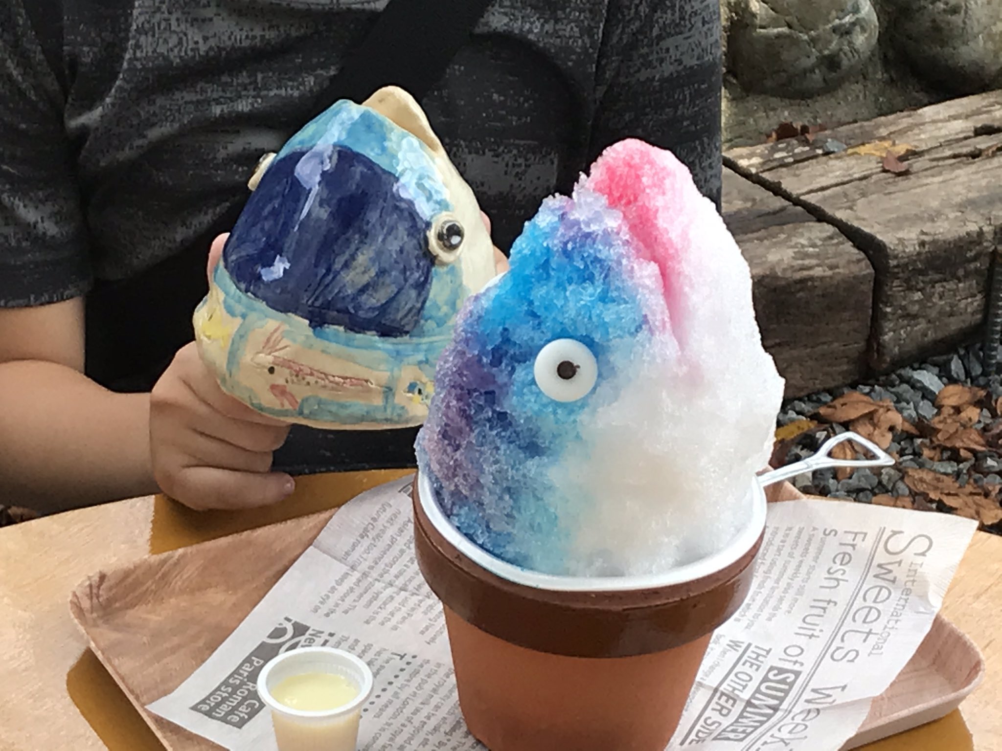 藤枝市陶芸センター ｾﾝﾀｰﾏﾏの呟き おはようございます 本日月曜休館日 昨日 かつおのあたま のオーダー入りました かつおのあたまとは あるお客様が陶芸でかつおのあたまを作ったのをヒントに閃いたかき氷裏メニュー オーダーされた方は