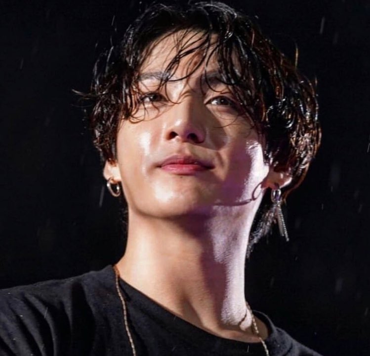 jungkooks long & wet hair; a heartthrob thread.