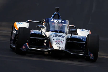 レーシングドライバーの佐藤琢磨さん、インディー500で2度目の優勝！