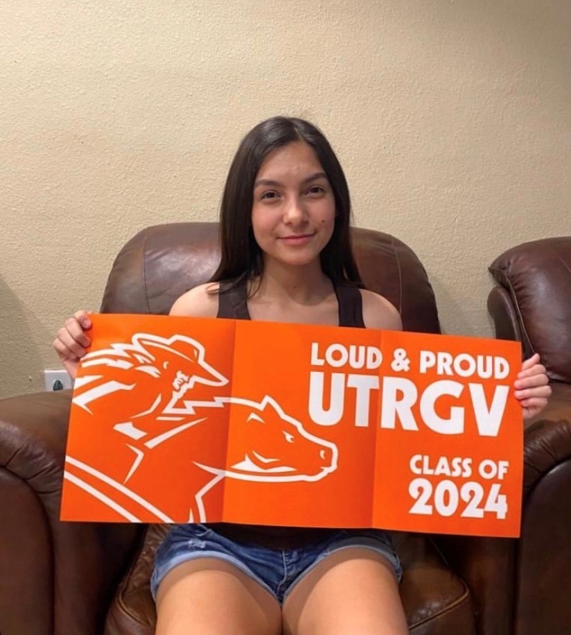 UTRGVadmissions's tweet photo. Congratulations Kassandra! We'll see you TOMORROW! #ProudtoGoOrange https://t.co/OJm0Grs9Ch