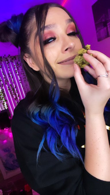 yummy 🤤    @CannabisElyon https://t.co/39zLKRqU4m<a class="tags" target="_blank" title="On Twitter" href="/?out=eyJ0eXAiOiJKV1QiLCJhbGciOiJIUzUxMiJ9.eyJpYXQiOjE3MjQ2NTc2OTUsImlzcyI6InR3cG9ybnN0YXJzLmNvbSIsIm5iZiI6MTcyNDY1NzY5NSwiZXhwIjoxNzU2MTkzNjk1LCJyZWRpcmVjdF91cmwiOiJodHRwczovL3R3aXR0ZXIuY29tL0Nhbm5hYmlzRWx5b24ifQ.ri8P0eTPK0KlULPcx40OlM4nEKOzeDvo9HWbE-O3RKB8EvIoLBOQB1MJXX2tgSJSk6yTJ37SQVlFOU0fgS0_rA">@CannabisElyon</a><a href="/tag/taylorswift"class="tags"><span>#taylorswift</span></a><a href="/tag/newmusic"class="tags"><span>#newmusic</span></a><a href="/tag/swiftie"class="tags"><span>#swiftie</span></a><a href="/tag/ts11"class="tags"><span>#ts11</span></a><a href="/tag/taylor"class="tags"><span>#taylor</span></a>