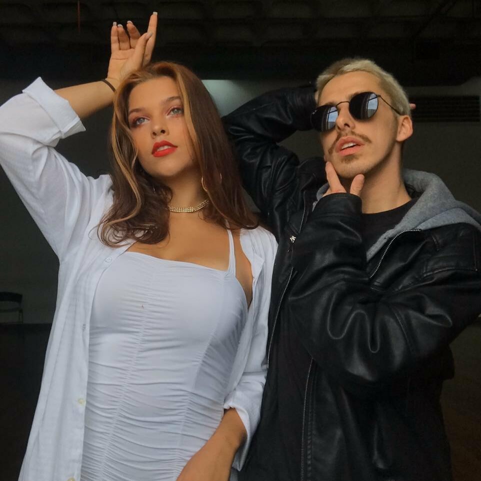 SoldierRayan's tweet photo. Cosmic Royalty 👑💫☄️
.
#casadecosmos #kiki #princeandprincess #vogue #voguingbrasil #ballroomrio #ballroombrasil #voguing #posing #021 #RJ https://t.co/W5suMAQbs6 https://t.co/6776LAtnNK