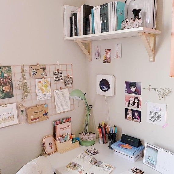 LadyGabcia's tweet photo. 🌿DO OSÓB, KTÓRE POSIADAJĄ MERCH ZE SWOIM UBANDEM/UB LUB CHCĄ SIĘ PRZYŁĄCZYĆ🌿

Organizuję małą współpracę (collab), polegającą na zrobieniu zdjęcia półki/szafki z płytami.

Zdjęcia byśmy wrzucili na IG.

*inspiracją były te zdjęcia* https://t.co/4ibJz6MaE4
