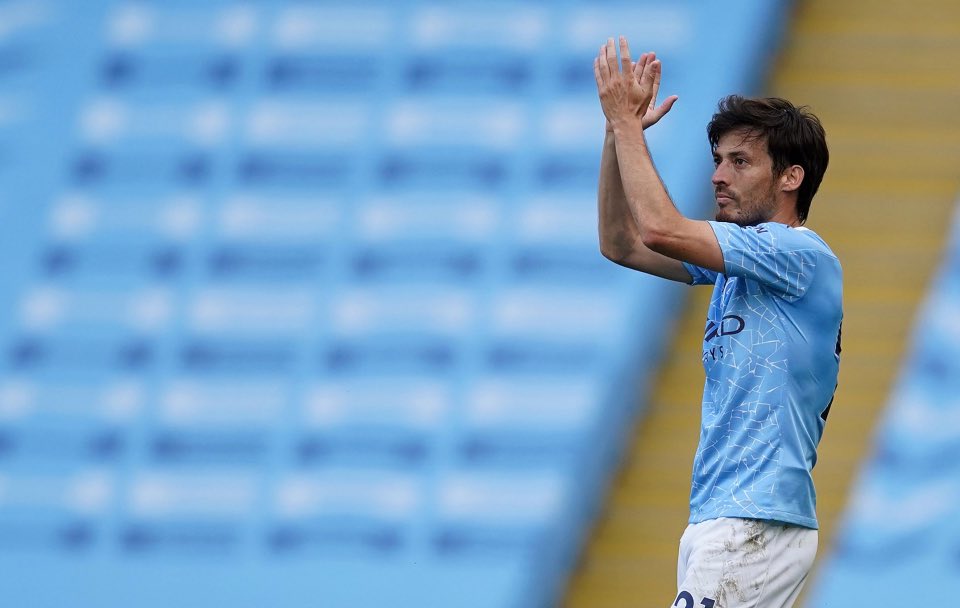 City_Chief's tweet photo. 🗣| Noel Gallagher on Silva getting a statue: 

“Let me just point out that David Silva has got more domestic medals than Bobby Charlton, George Best and Denis Law put together.” 

[TalkSport] https://t.co/lCi3cvsQyn