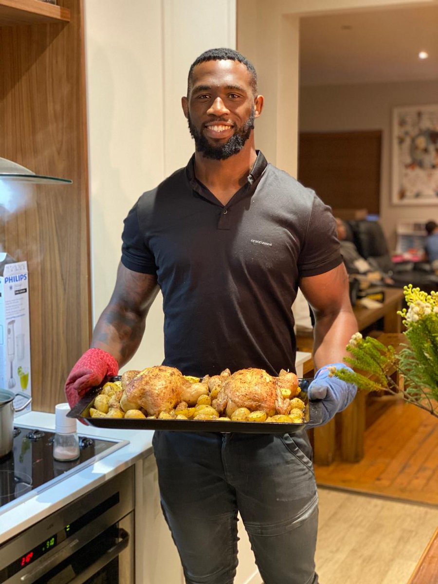 SiyaKolisi's tweet image. Made dinner for the family tonight. Minister @tito_mboweni 
what do you think 😉?!