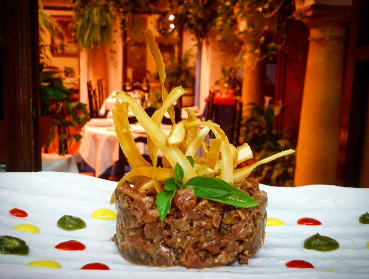 V Jornadas del Tartar | <a href="/puertasevilla/">Puerta Sevilla</a> (Córdoba)

Seguimos disfrutando con nuestra carta de tartares que tanto gustan a nuestros clientes. A ver qué os parece este Steak #Tartar.

Información y reservas:
📞957 29 73 80
🏠Calle Postrera, 51
#restaurante
#córdoba
#gourmet