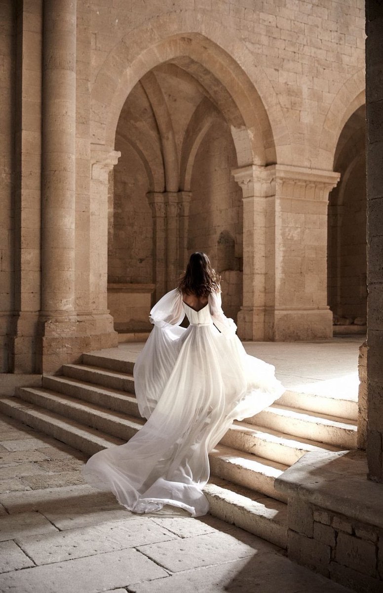 MDbridal's tweet photo. Alon Livne trunk show
London boutique 
11th - 21st September 
£250 off all gown orders 

#mdbride #wedding #weddingdress #bride #bridal #bridesmaids https://t.co/2WrVZJ6Z6P