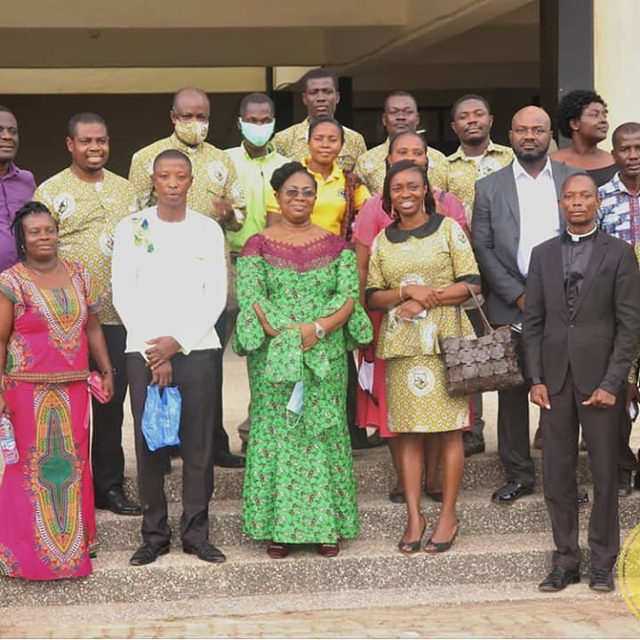 swesco_official's tweet photo. Congratulations to the 2020 year group of SWESCO who have today been inducted into the SWESCO Old Students Association (SOSA). The ceremony took place on campus and was presided over by the Headmistress, Piesie Mrs. Golda Esi Andam. 🤩🙌🏿

#SemperCumOptimis #Ghana https://t.co/Ew1vVPEsHn