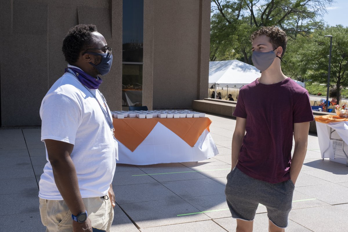 NHdiversity's tweet photo. The Newhouse Visitors Center would like to welcome all students back to campus. During Opening Weekend at Syracuse University, the Newhouse School welcomed our first-year and transfer students as well as our returning students. https://t.co/eQ4mojHSFl