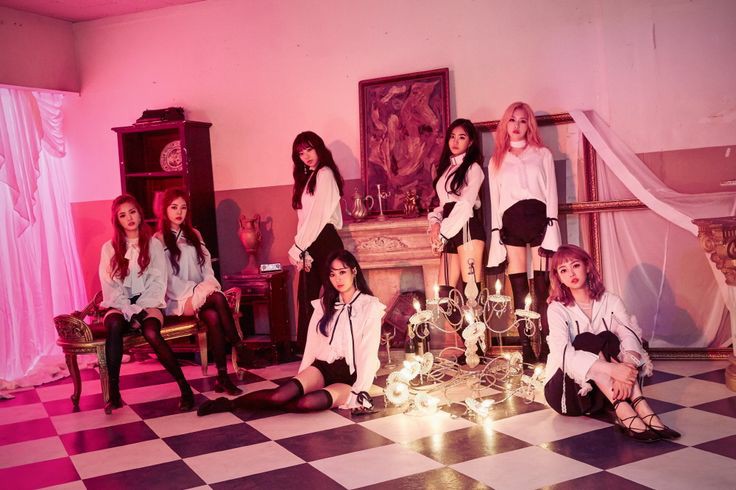 SONAMOO & TCRNGthey are both groups under ts ent the last time sonamoo had a proper comeback (not a game song) was almost 3 years ago nahyun and sumin are taking legal actions against the company to end their contracts
